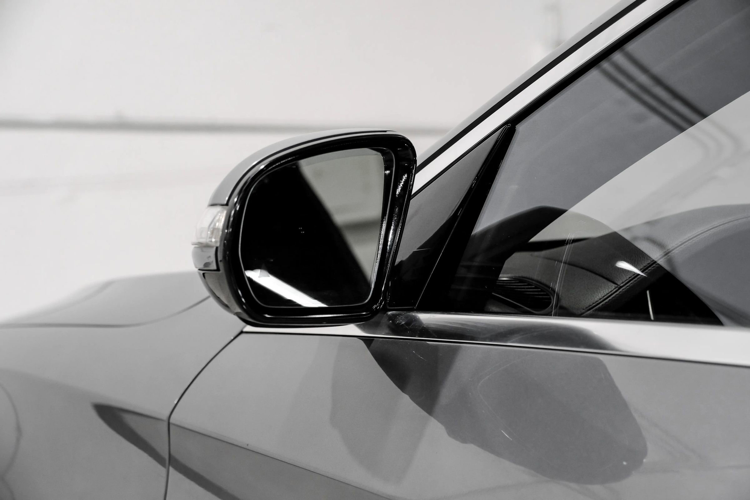 Used 2015 Mercedes-Benz S 550 Sedan w/ Sport Package w/ Sport Package image 46