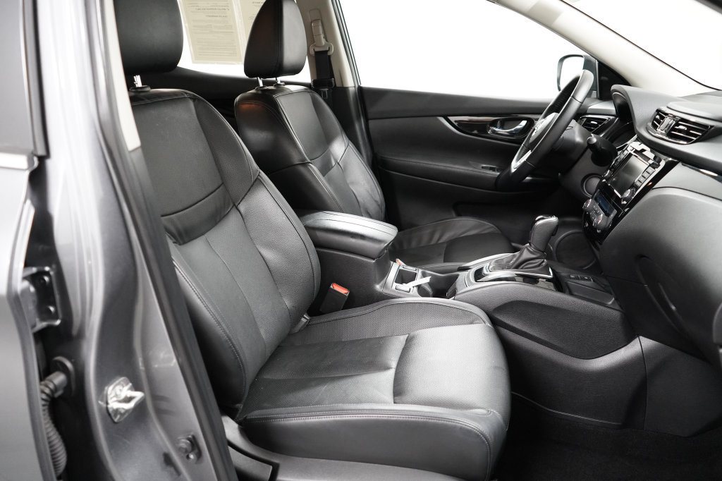 Used 2022 Nissan Rogue Sport SL AWD/4WD image 23