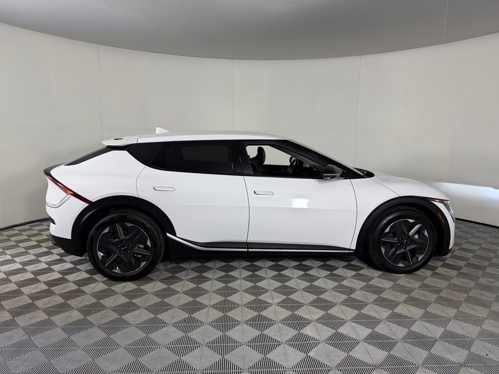 Used 2025 Kia EV6 Light RWD image 6