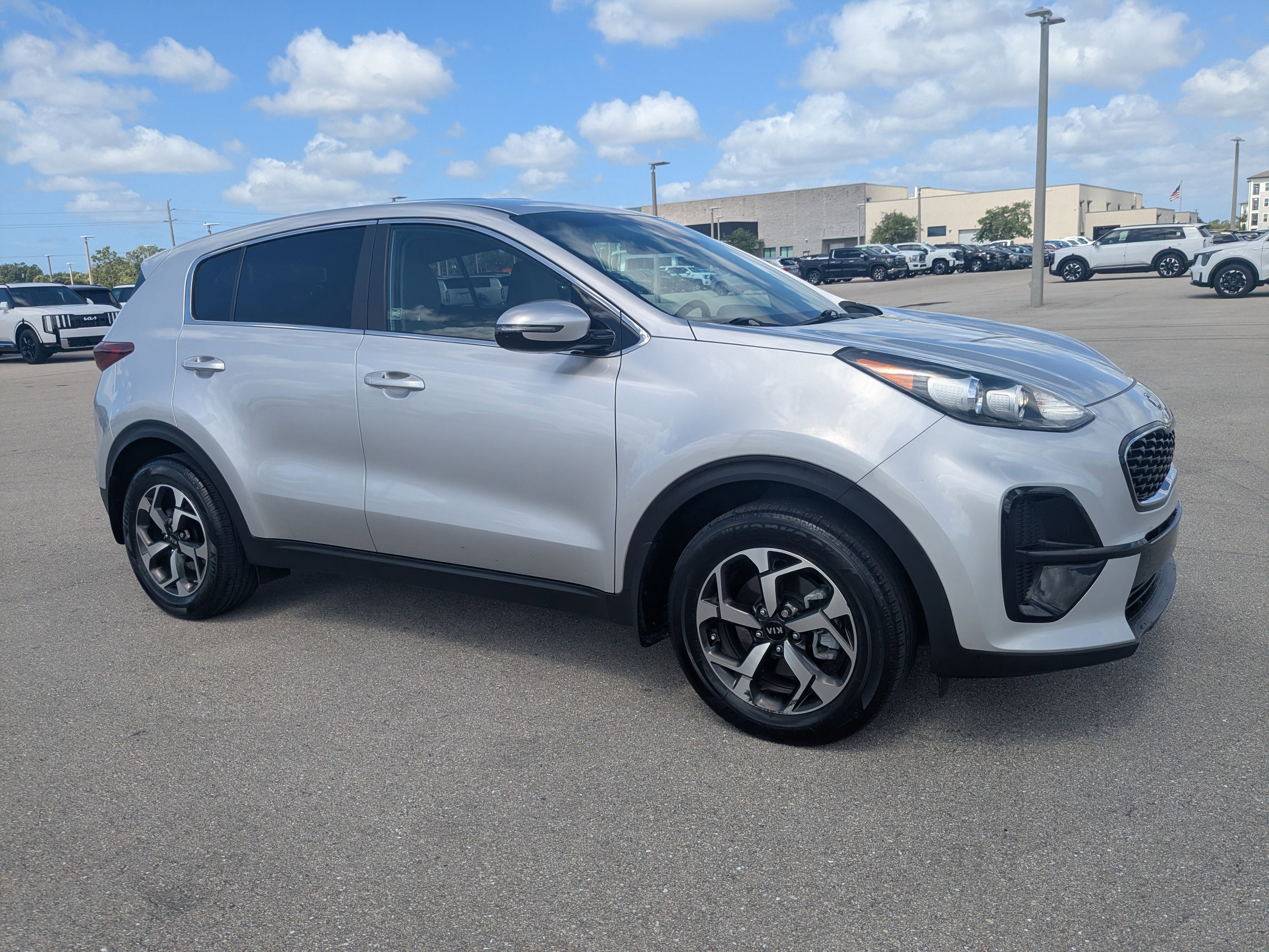 Certified 2020 Kia Sportage LX w/ LX Popular Package image 2
