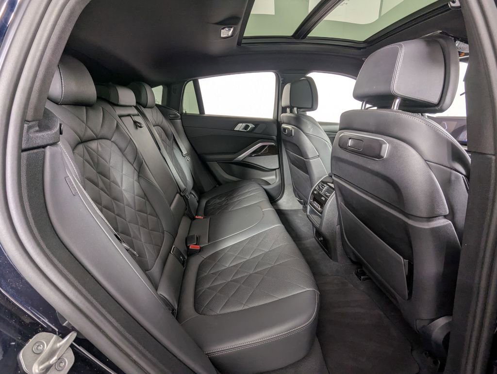 Used 2024 BMW X6 xDrive40i image 32