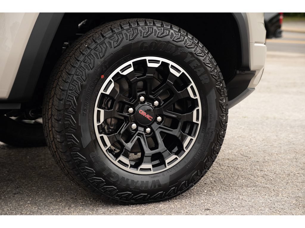 New 2026 GMC Canyon AT4 AWD/4WD image 10