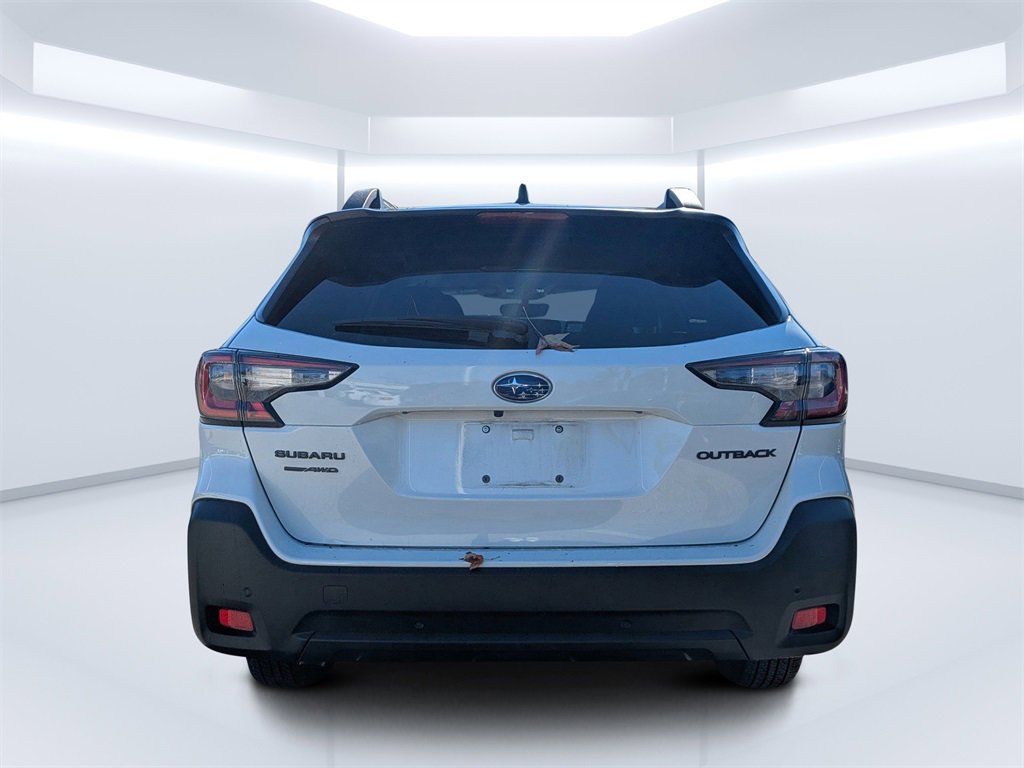 Used 2023 Subaru Outback Onyx Edition image 4