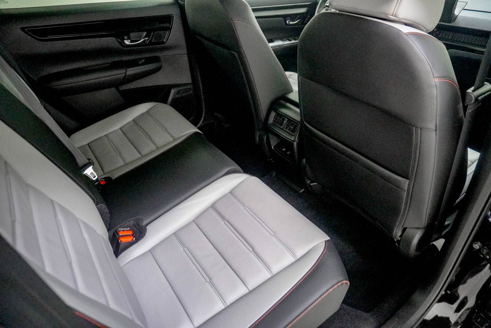 Certified 2026 Honda CR-V Sport Touring image 35