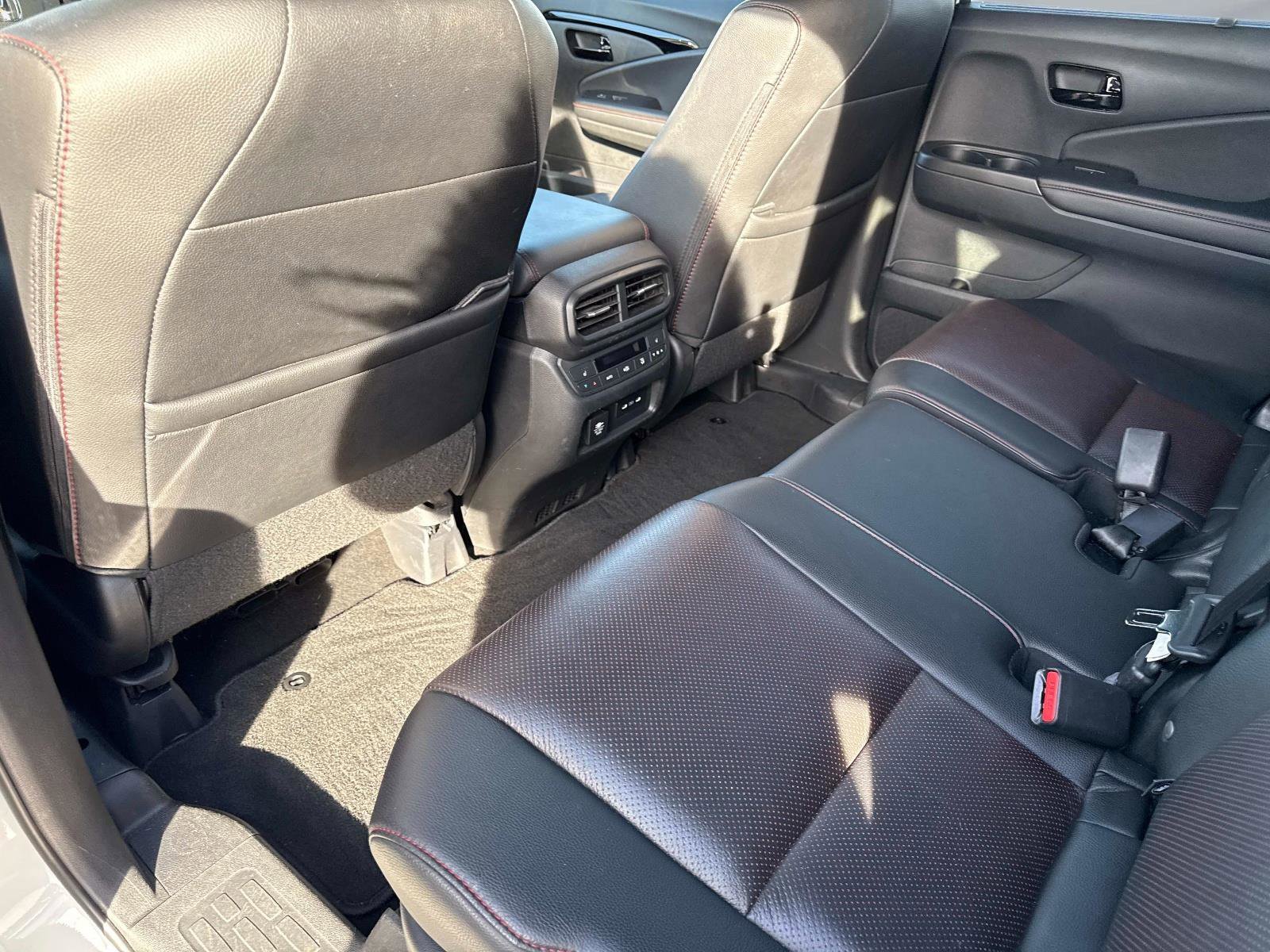 Certified 2025 Honda Passport Black Edition image 16