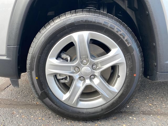 Used 2024 Jeep Compass Latitude AWD/4WD image 22
