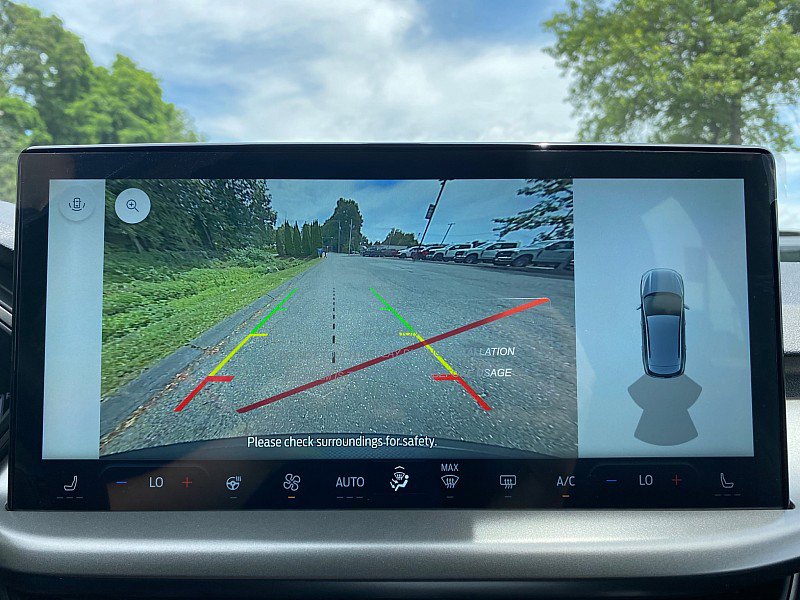 New 2025 Ford Escape SE image 12