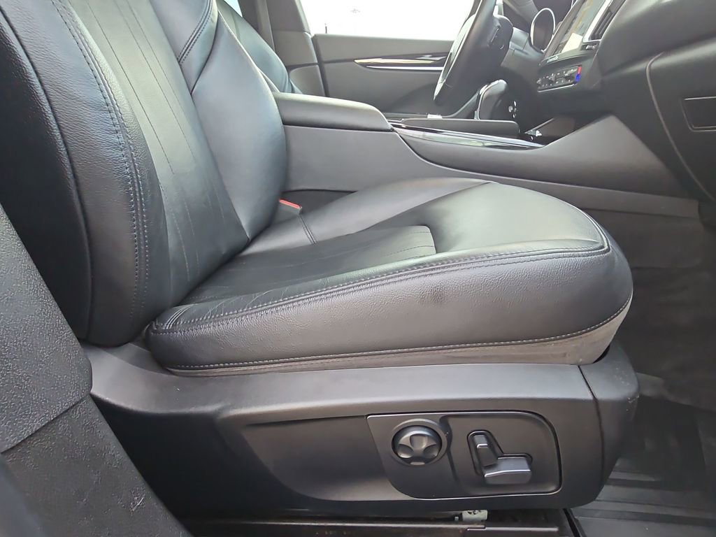 Used 2018 Maserati Levante image 33