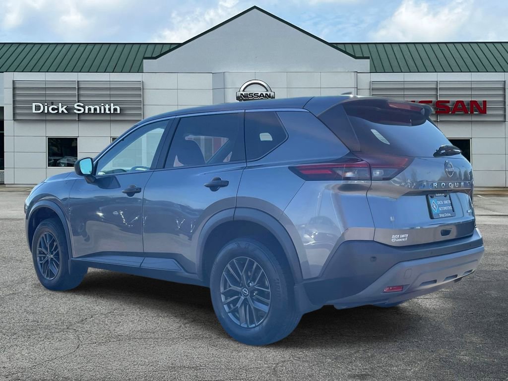 Used 2023 Nissan Rogue S image 4