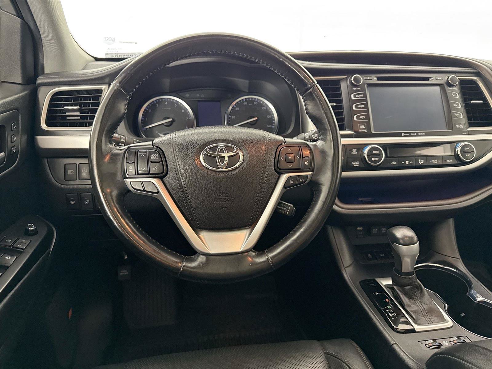 Used 2019 Toyota Highlander Limited Platinum AWD/4WD image 33