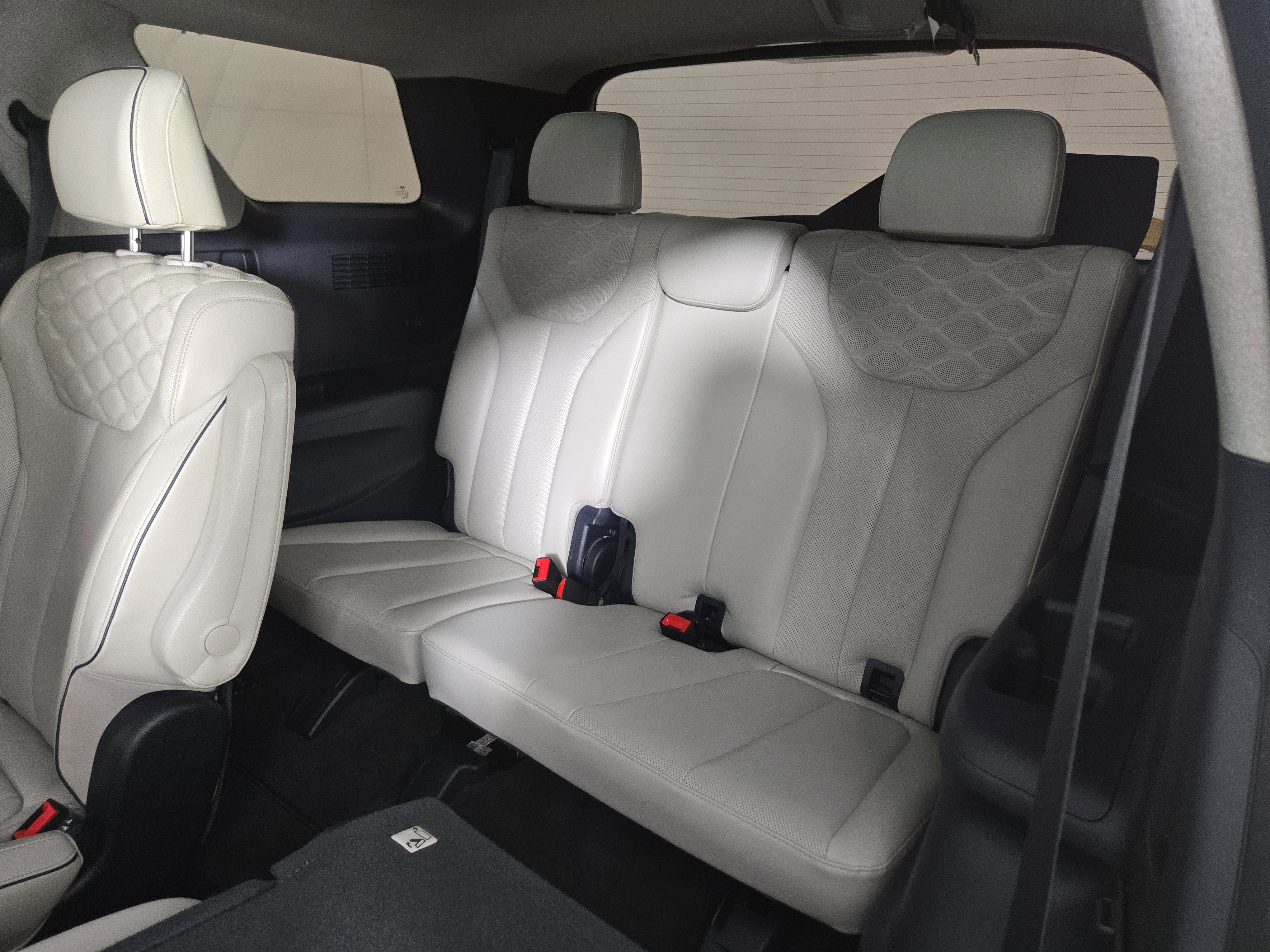 Used 2022 Hyundai Palisade Limited image 13