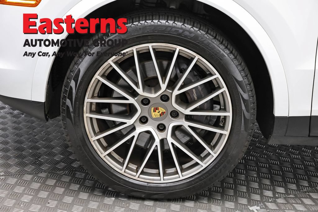 Used 2023 Porsche Cayenne Platinum Edition AWD/4WD image 39