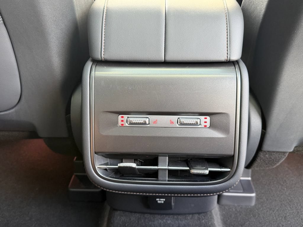 New 2026 Lincoln Nautilus Premier w/ Equipment Group 102A AWD/4WD image 8