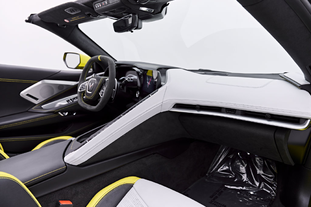 Used 2022 Chevrolet Corvette Stingray Premium Conv w/ Z51 Performance Package RWD image 54
