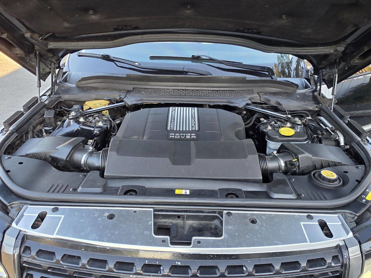 Used 2013 Land Rover Range Rover Supercharged image 22