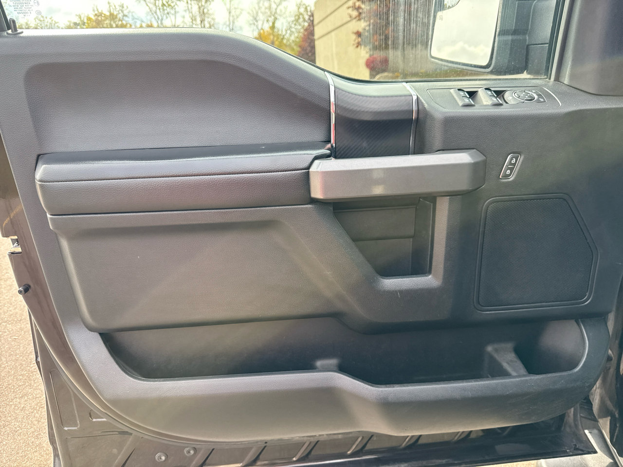 Used 2018 Ford F150 XLT w/ Equipment Group 302A Luxury image 13