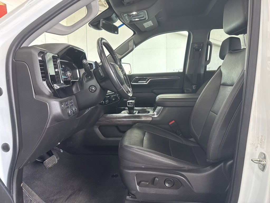Used 2023 Chevrolet Silverado 1500 LTZ image 14