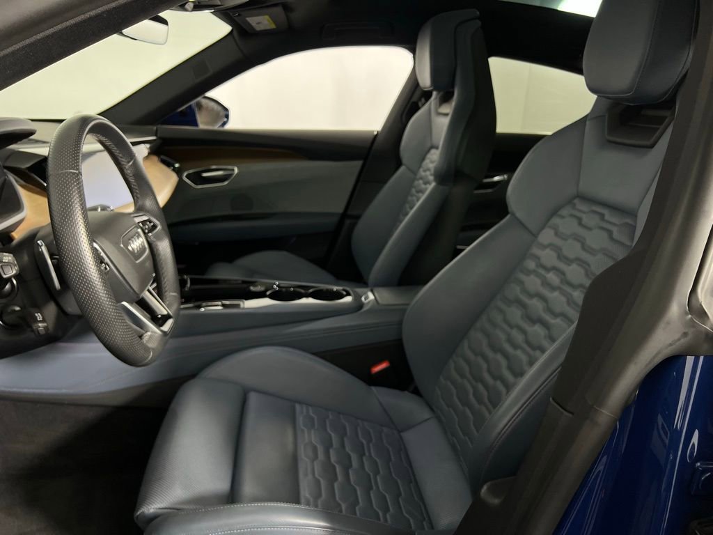 Used 2024 Audi e-tron GT Premium Plus image 20