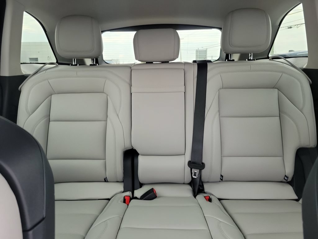 New 2026 Lincoln Nautilus Premier AWD/4WD image 17