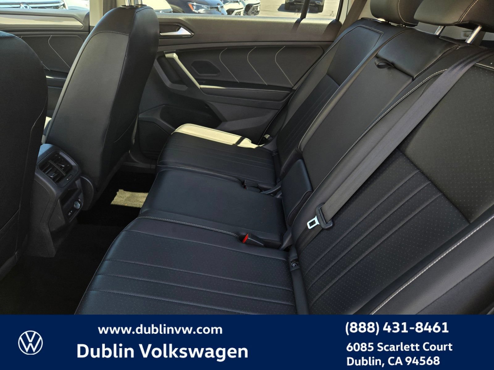 Used 2023 Volkswagen Tiguan SE FWD image 12
