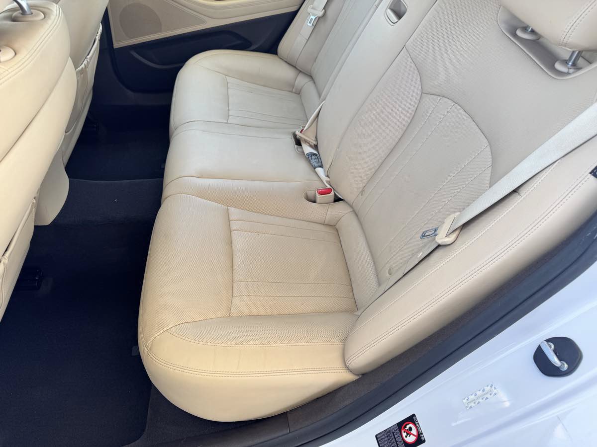 Used 2015 Hyundai Genesis 3.8 RWD image 28