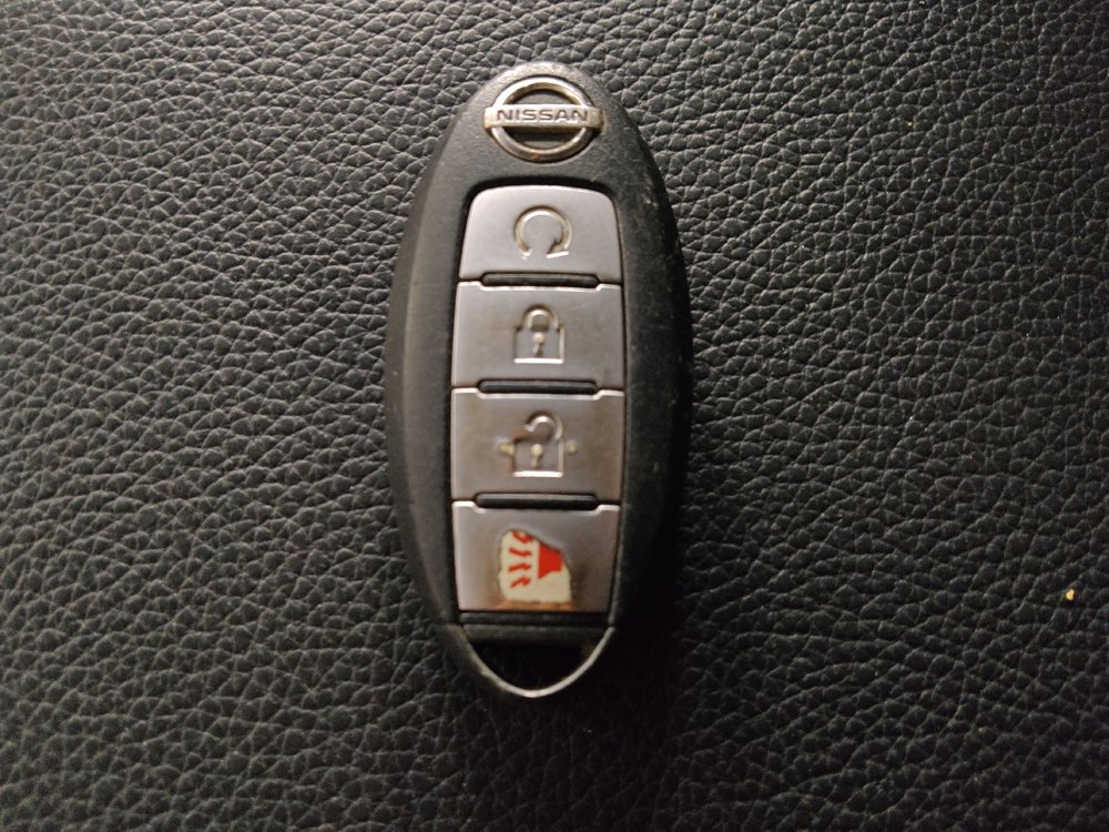 Used 2017 Nissan Titan SL image 32