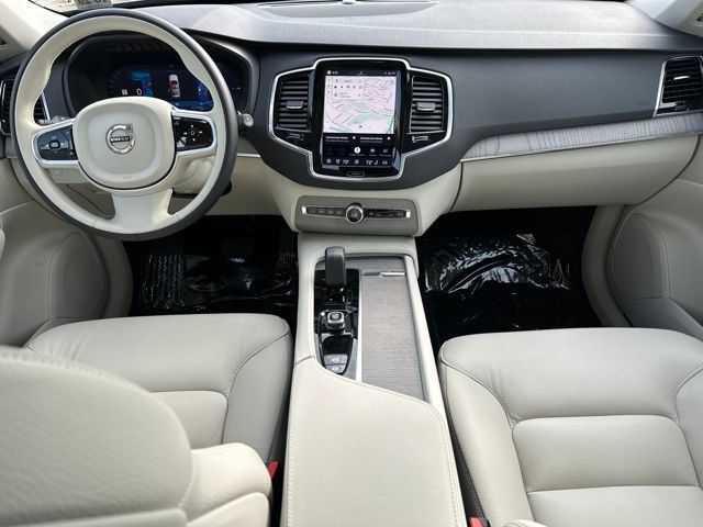 Certified 2025 Volvo XC90 T8 Plus w/ Protection Package AWD/4WD image 17