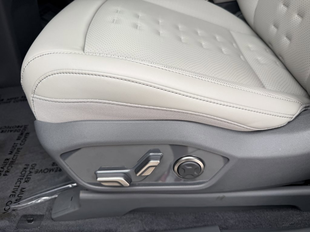 Used 2026 Kia EV9 Wind image 33