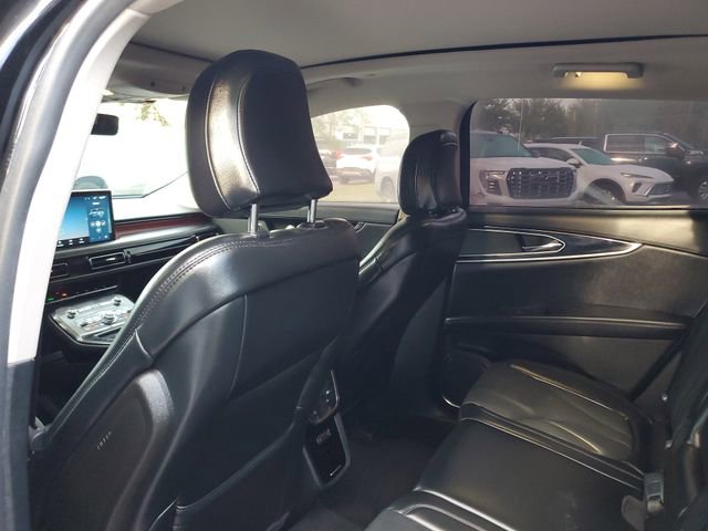 Used 2023 Lincoln Nautilus Reserve image 9