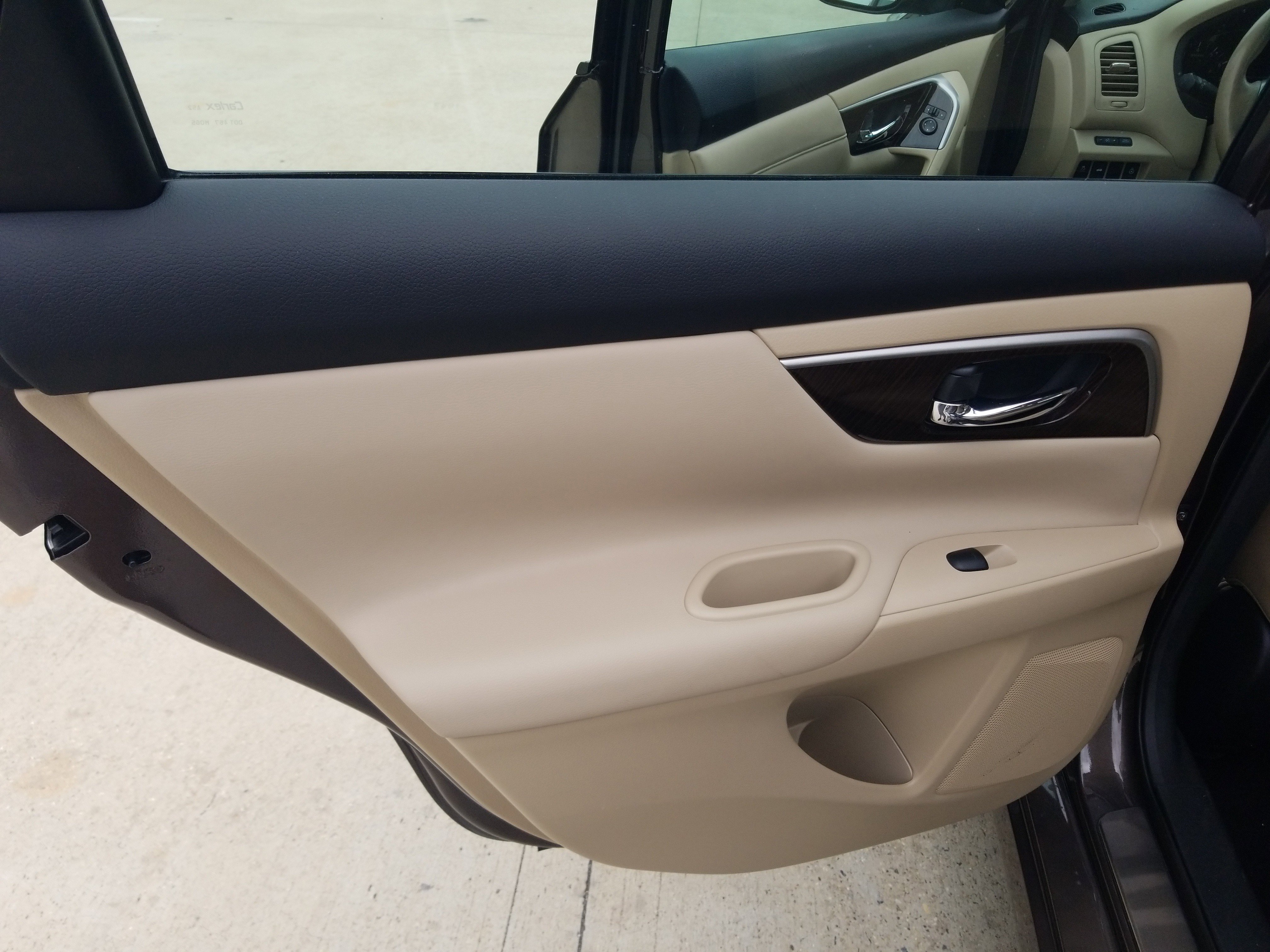 Used 2015 Nissan Altima 2.5 SL w/ Moonroof Package image 11