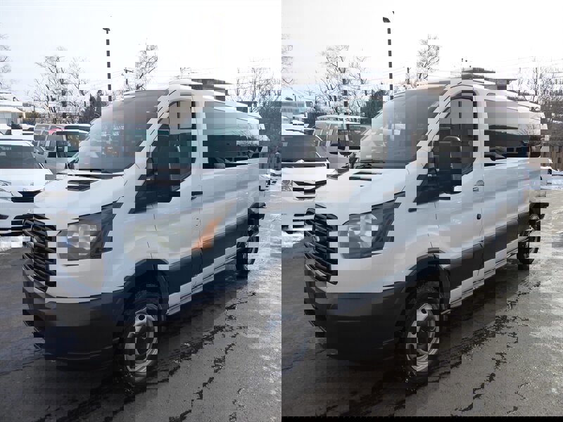 Used 2015 Ford Transit 350 XL image 3