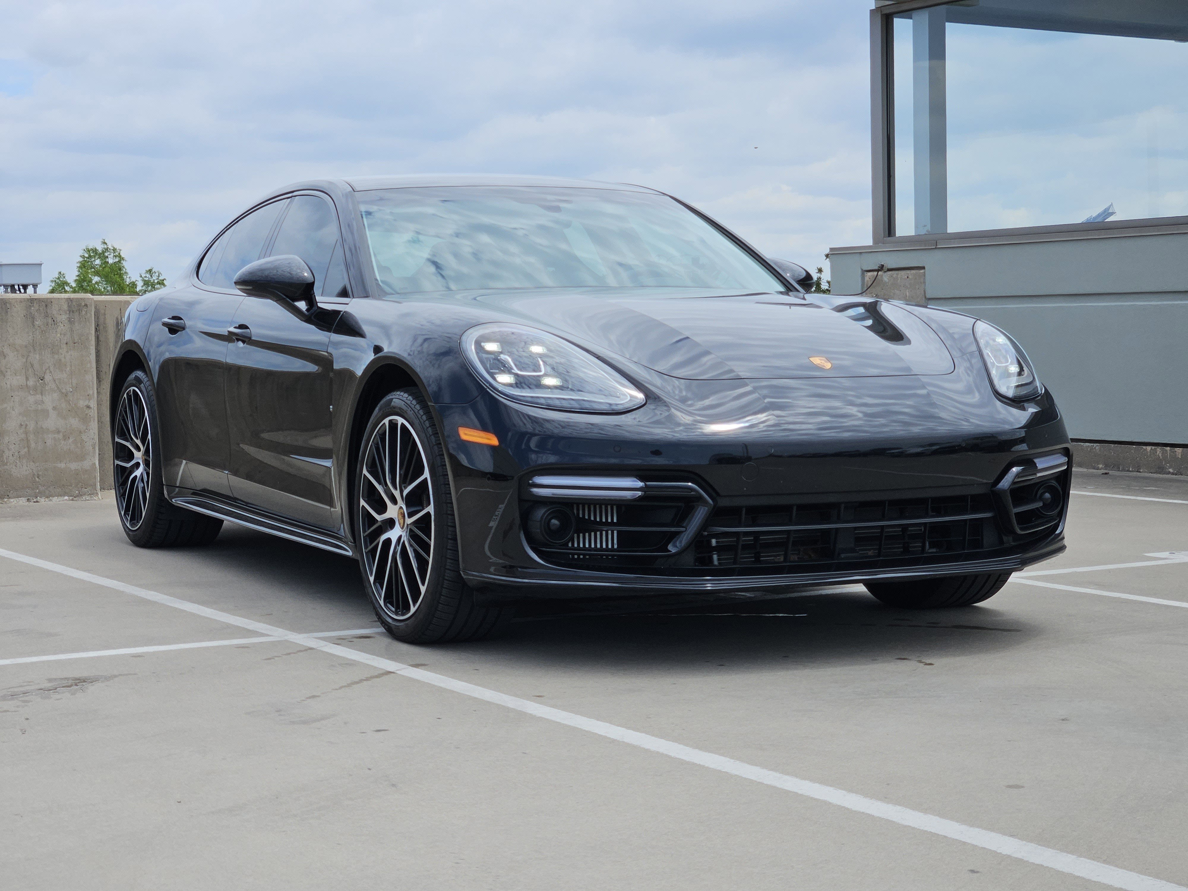 Certified 2023 Porsche Panamera 4 Platinum Edition AWD/4WD image 10