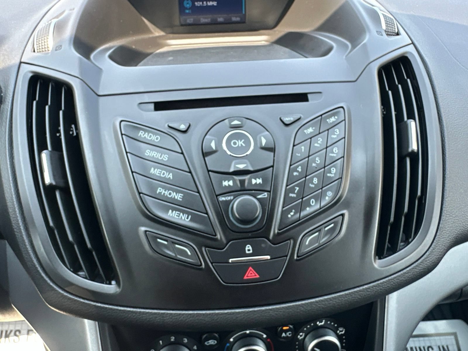Used 2015 Ford Escape SE FWD image 61