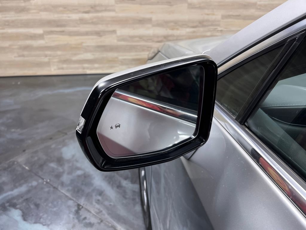 Used 2021 Cadillac XT4 Premium Luxury image 29