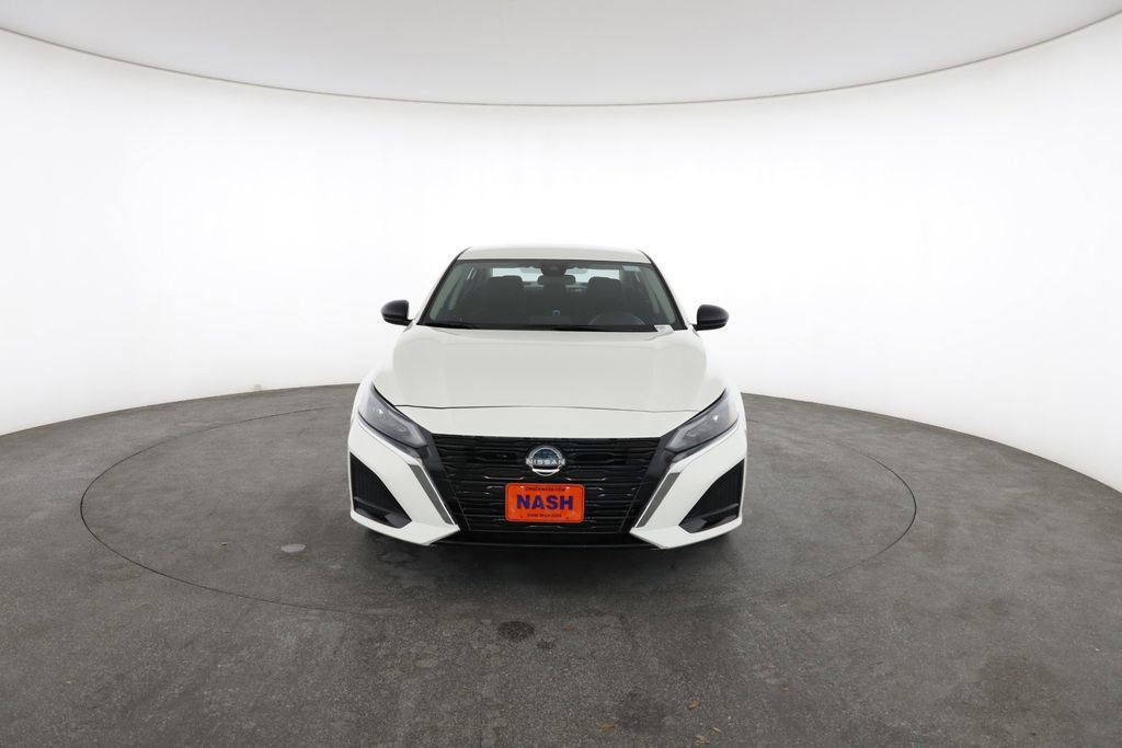 Used 2025 Nissan Altima 2.5 SV image 4