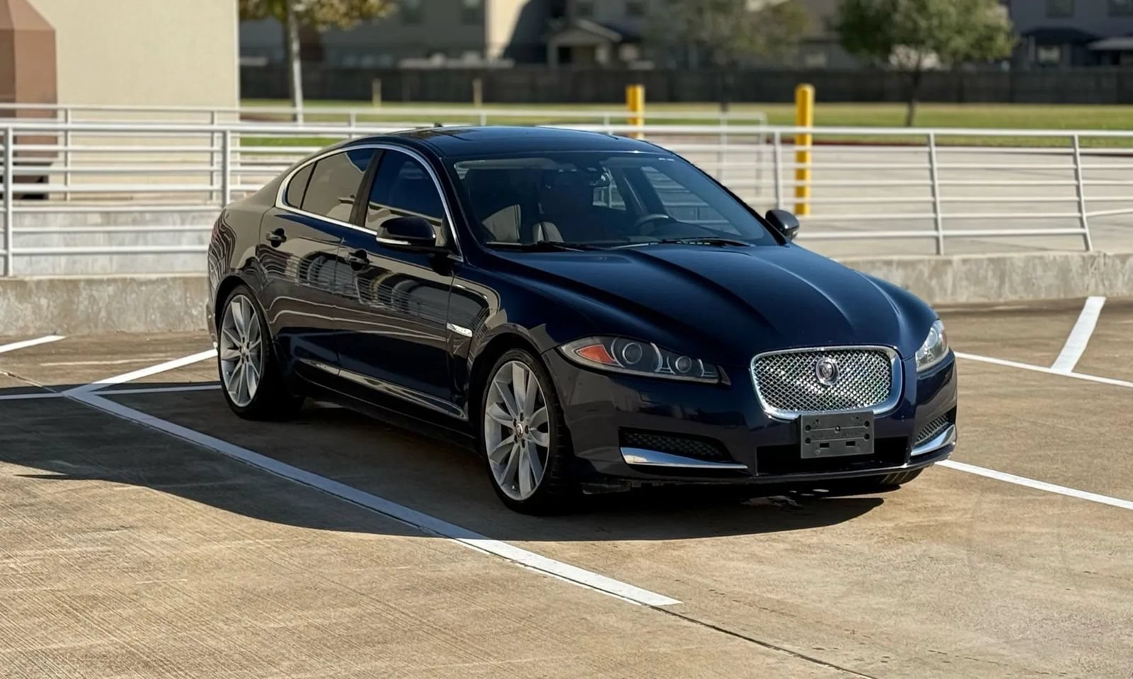 Used 2015 Jaguar XF Portfolio AWD/4WD image 11
