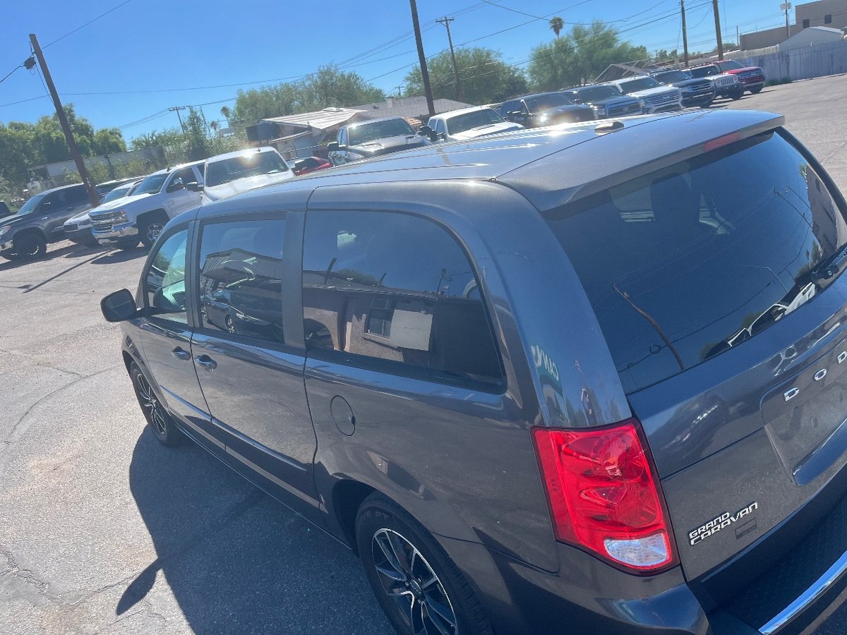 Used 2016 Dodge Grand Caravan R/T w/ Driver Convenience Group FWD image 52