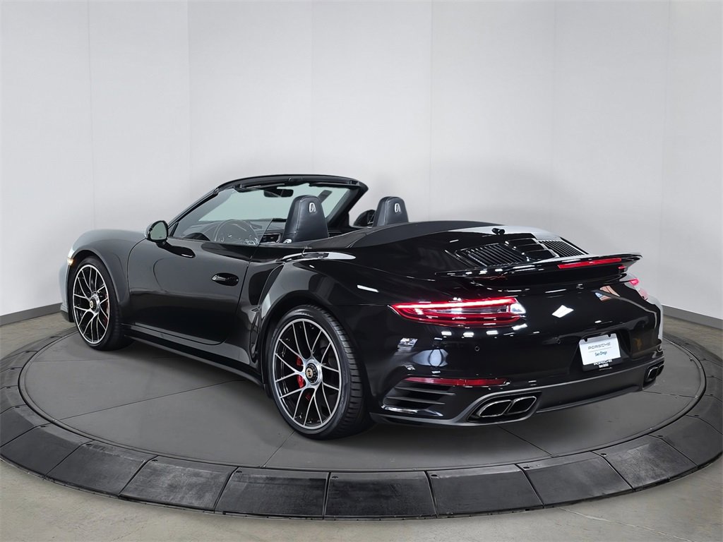 Used 2019 Porsche 911 Turbo image 3