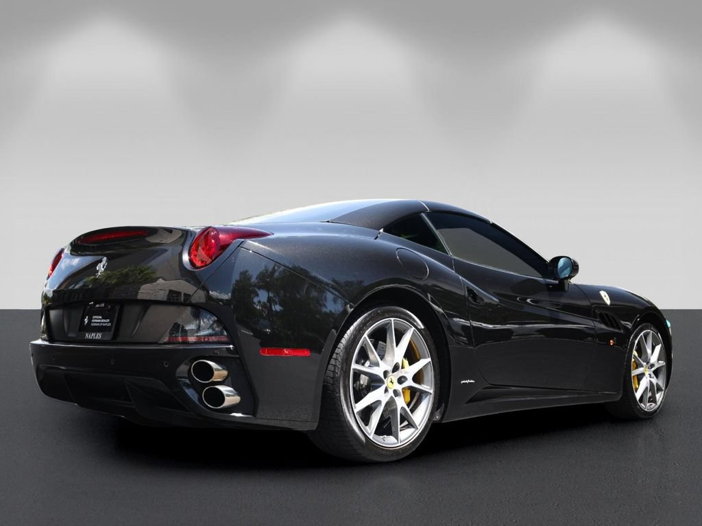 Used 2011 Ferrari California RWD image 10