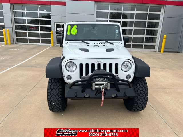 Used 2016 Jeep Wrangler Unlimited Rubicon AWD/4WD image 9