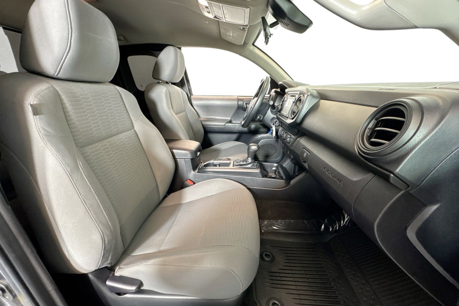 Used 2019 Toyota Tacoma SR w/ SX Package RWD image 24
