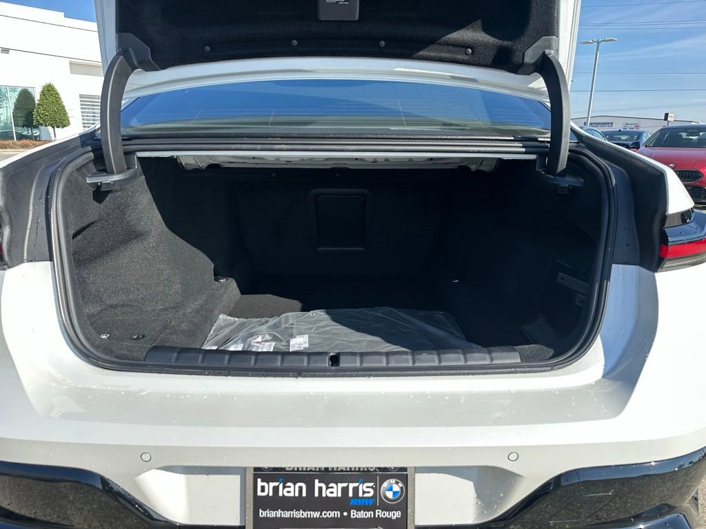 Certified 2025 BMW 760i xDrive w/ Luxury Rear Seating Package image 27