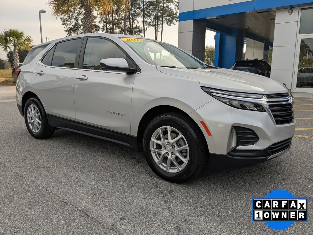 Used 2022 Chevrolet Equinox LT image 2