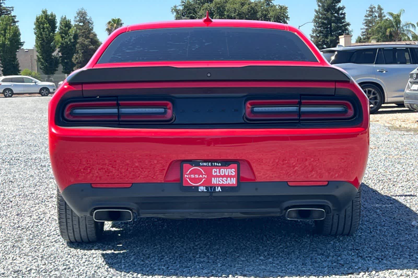 Used 2021 Dodge Challenger R/T w/ Driver Convenience Group RWD image 8