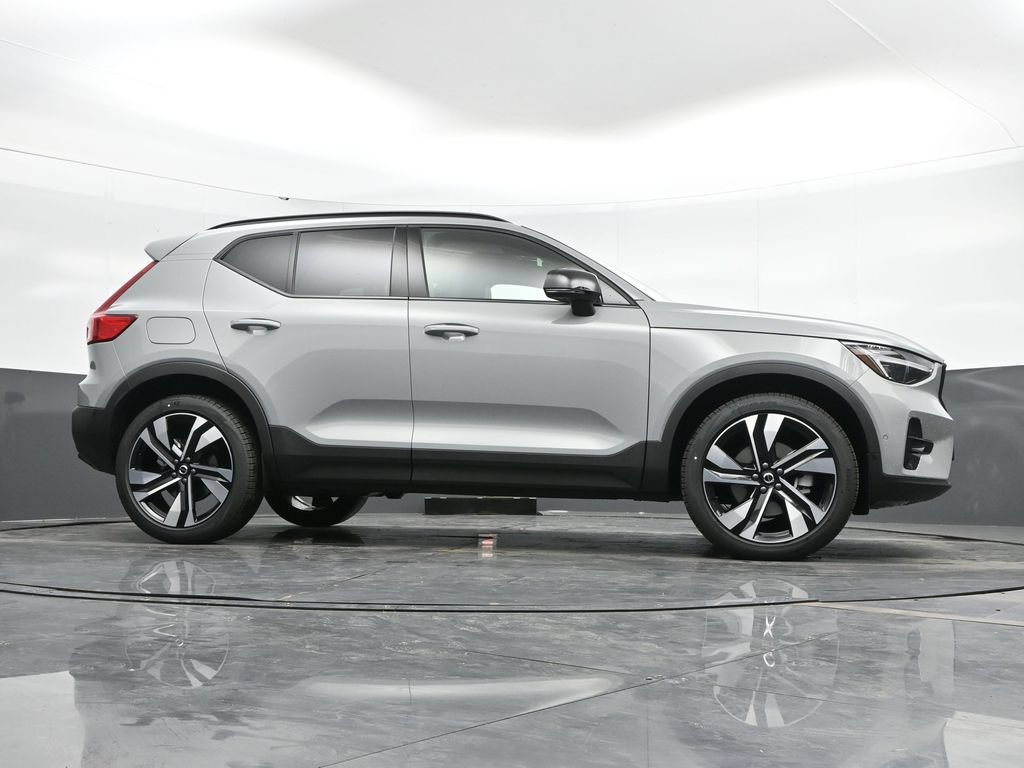 Used 2025 Volvo XC40 B5 Ultra w/ Climate Package AWD/4WD image 50