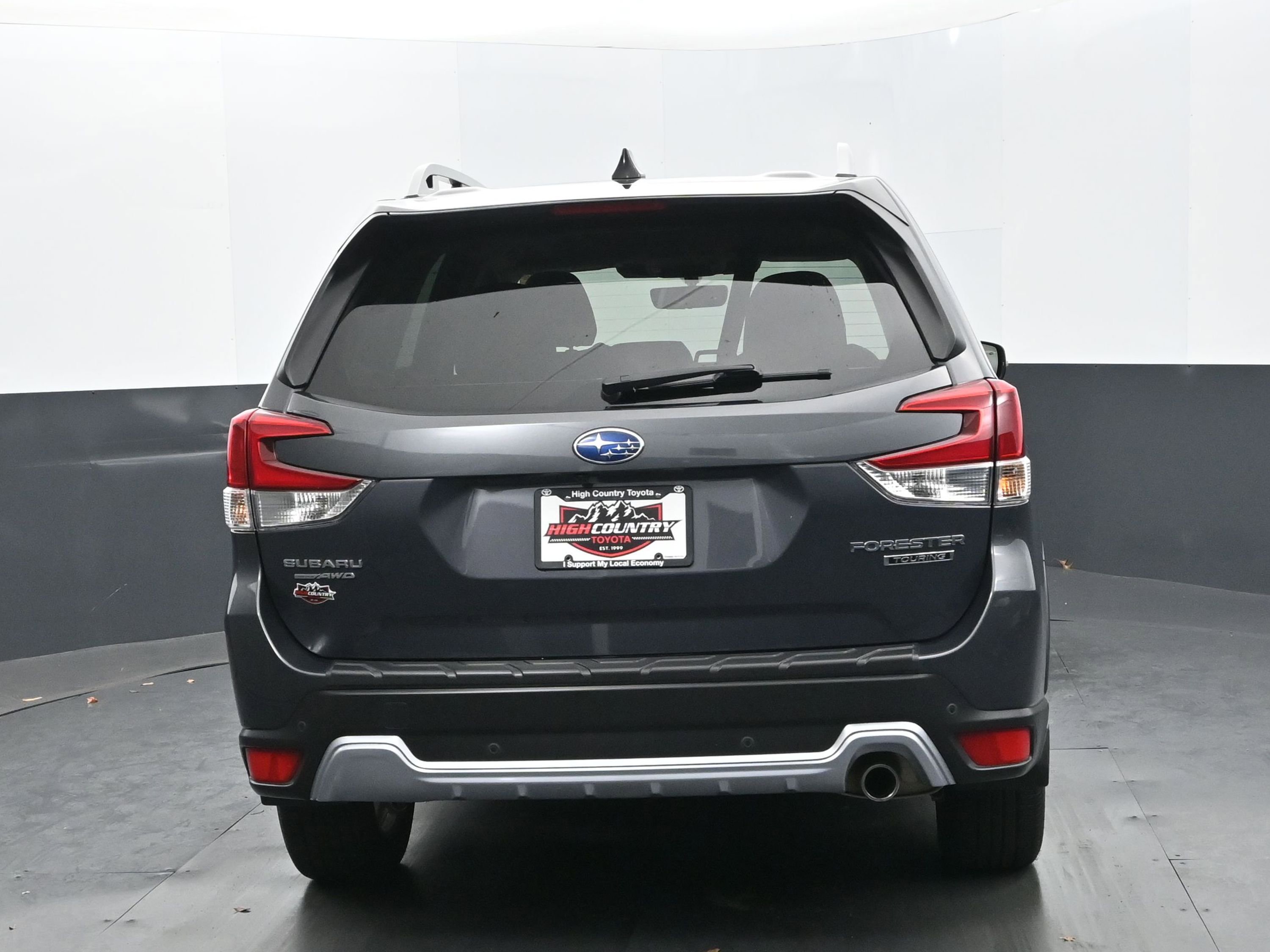 Used 2024 Subaru Forester Touring w/ Pop Package 2 image 5