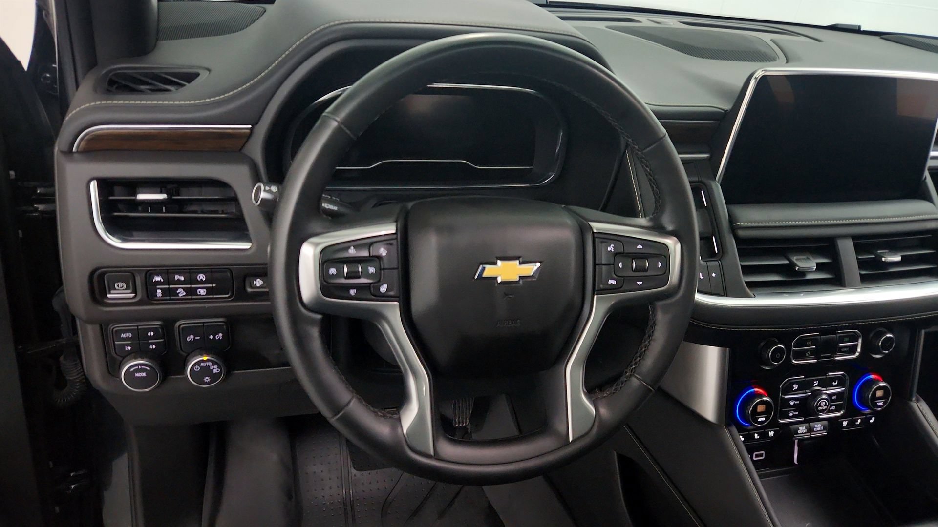 Certified 2023 Chevrolet Tahoe Premier AWD/4WD image 18