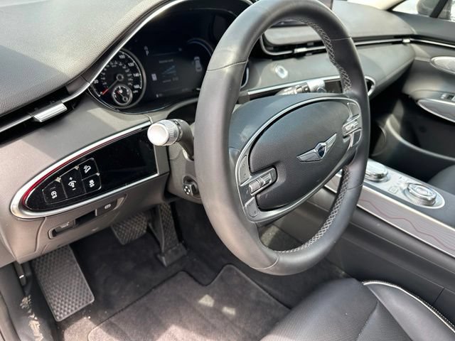 Used 2025 Genesis GV70 2.5T w/ Advanced Package AWD/4WD image 21