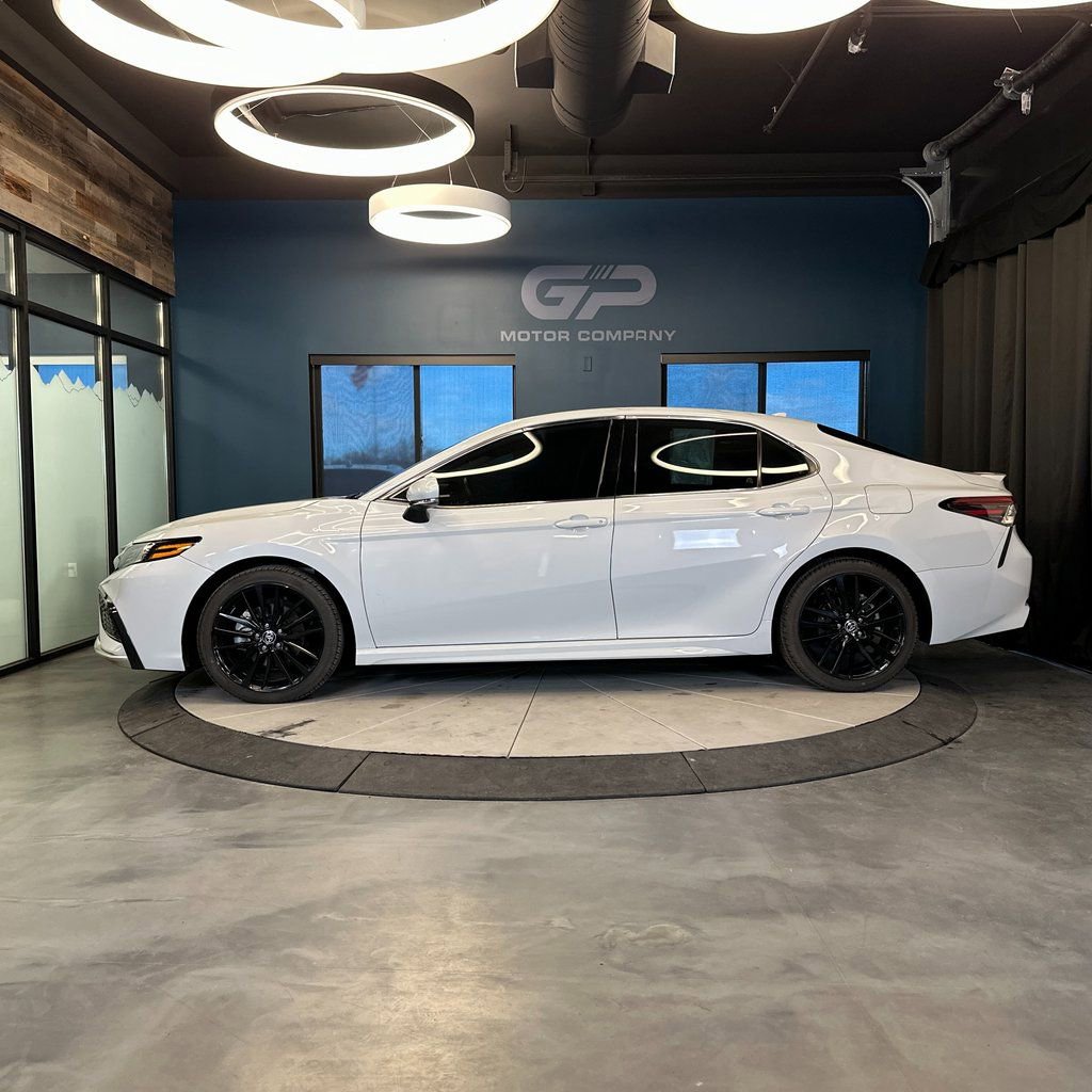 Used 2023 Toyota Camry XSE image 6