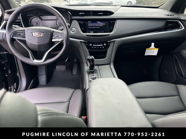 Used 2025 Cadillac XT6 Luxury image 19